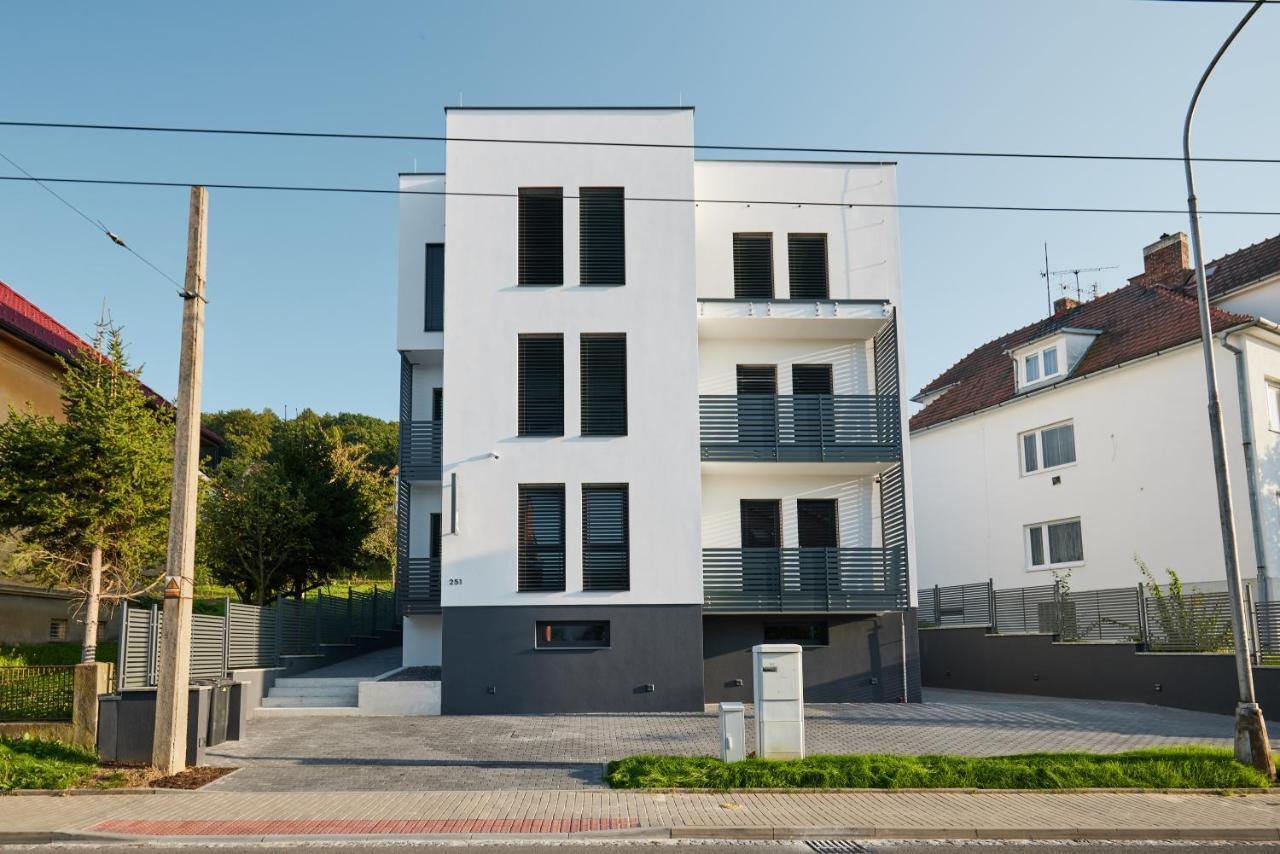 Ella Apartments Zlín Exteriör bild
